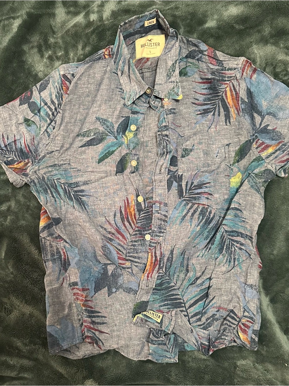 Hollister Men's Blue Tropical Linen-Blend Short Sleeve Shirt